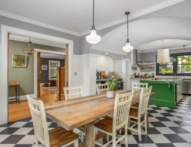 Picture-Perfect Homes: 10 Tips for Stunning Real Estate Listing Photos