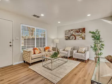 34547 Nantucket Common