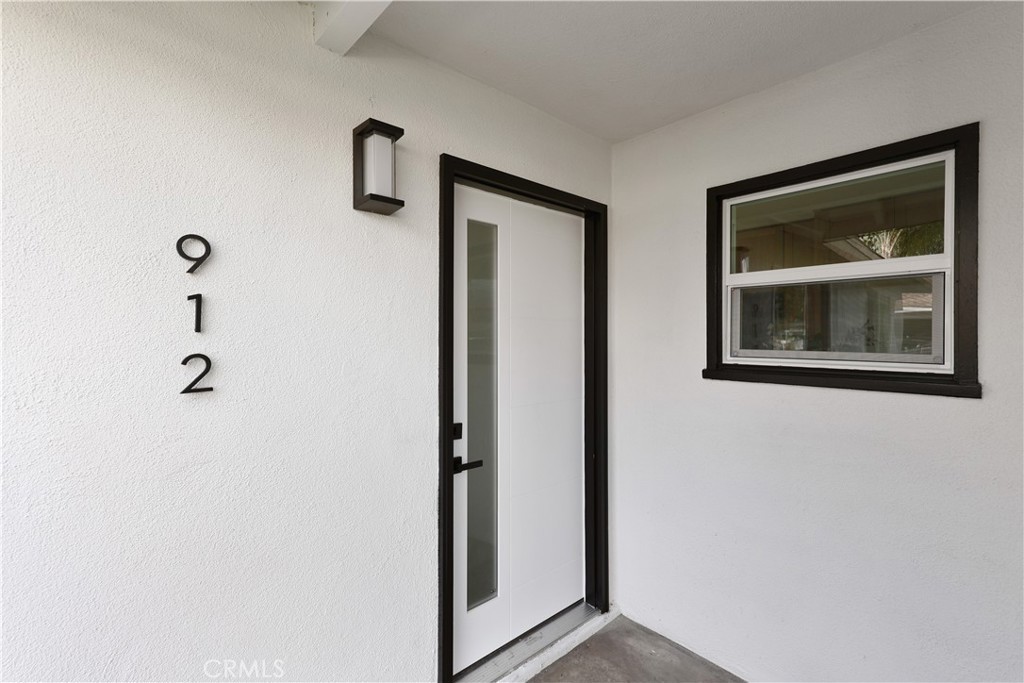 912 East Citrus Edge Street